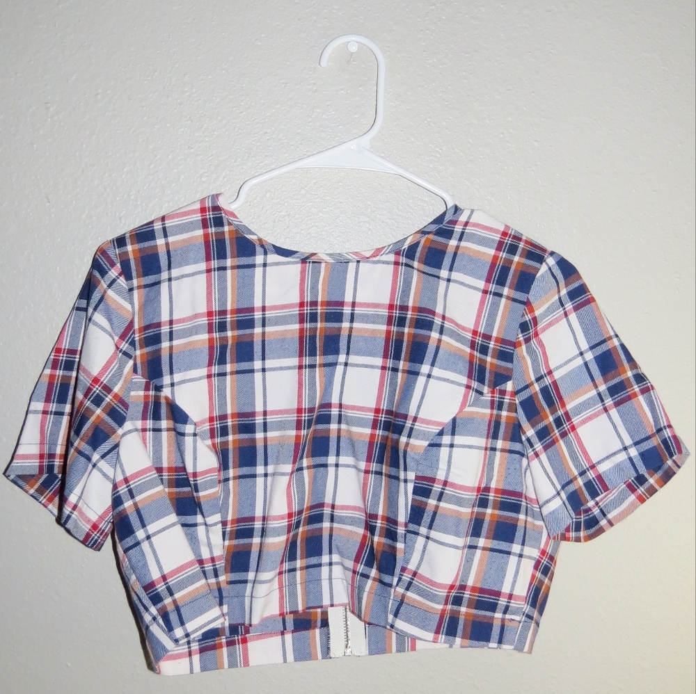 Adorable top!🤍